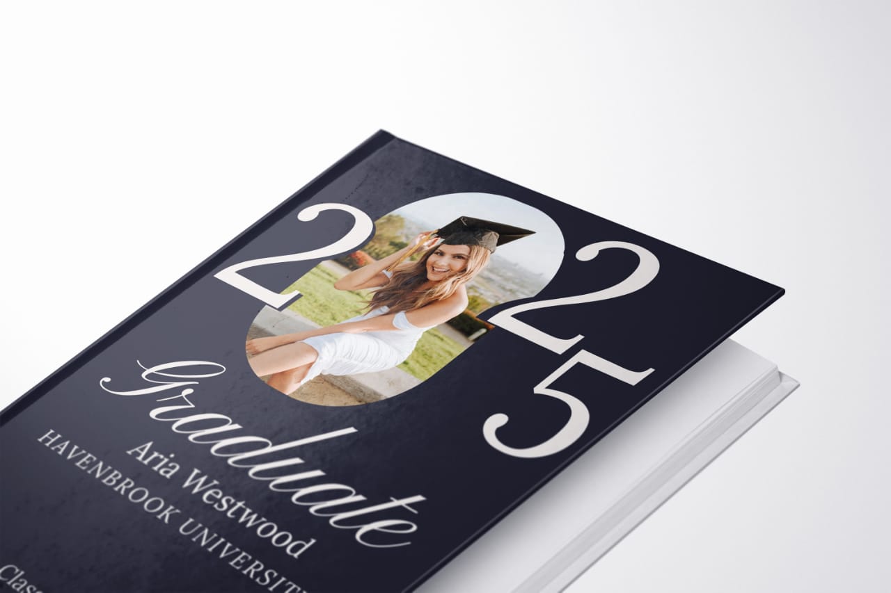 Personalized Graduation Guest Book 2025 – Custom Memory & Advice Journal – Graduation Gift for Him or Her